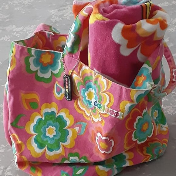 beeposh Other - COPY - BeePosh 100% Cotton Towel & Tote - Colorful Floral Print